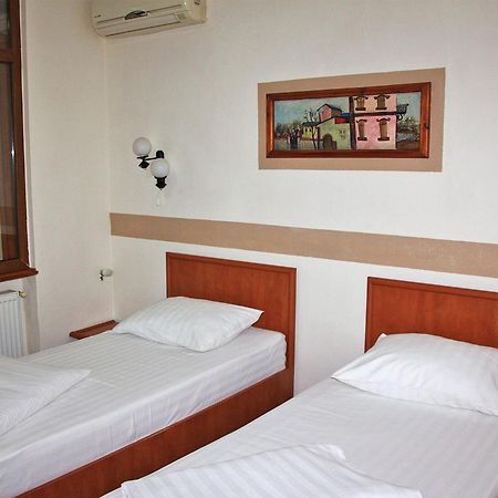 יאשי Hotel T23 מראה חיצוני תמונה