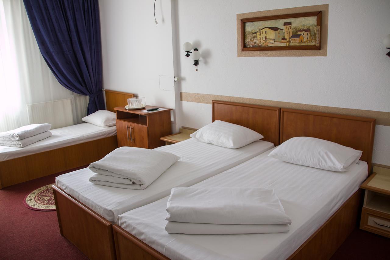 יאשי Hotel T23 מראה חיצוני תמונה