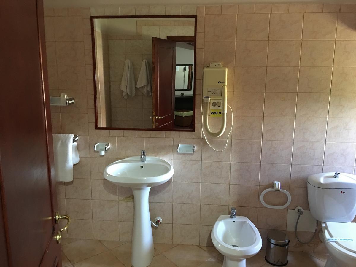יאשי Hotel T23 מראה חיצוני תמונה